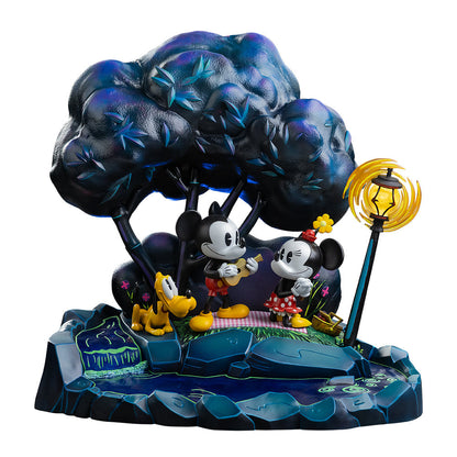 Iron Studios Mickey, Minnie & Pluto's Day at the Park statue - front view on white background