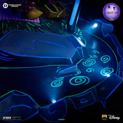 Iron Studios Mickey, Minnie & Pluto's Day at the Park statue - LED glow effect detail 4