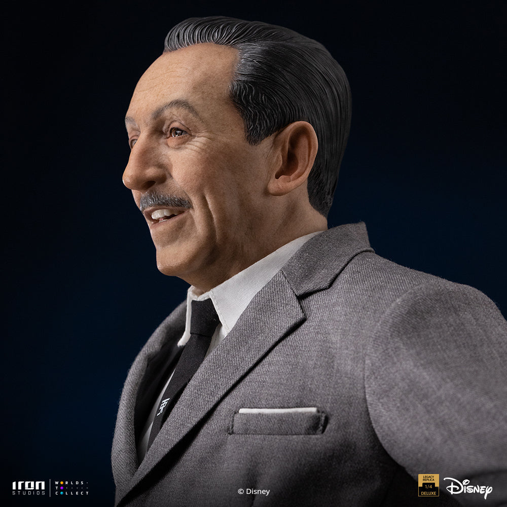 Iron Studios Walt Disney & Mickey Mouse Legacy Replica 1/4 statue - hand-painted detail view 3