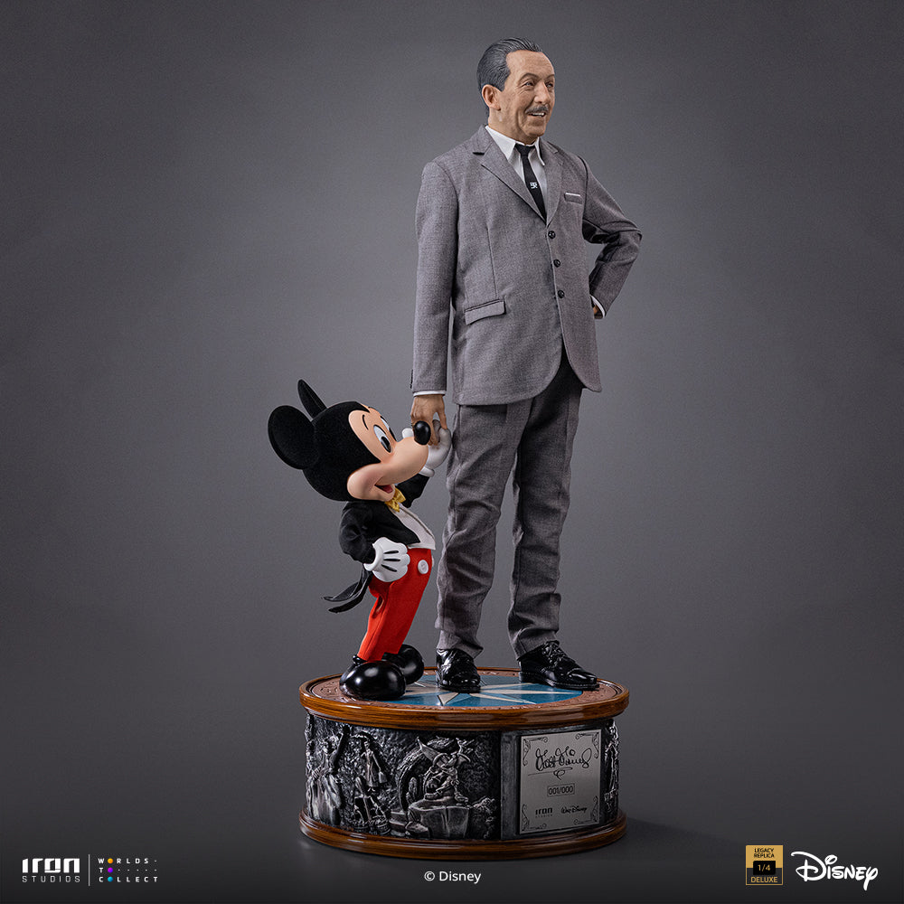 Iron Studios Walt Disney & Mickey Mouse Legacy Replica 1/4 statue - unpainted prototype detail view 4