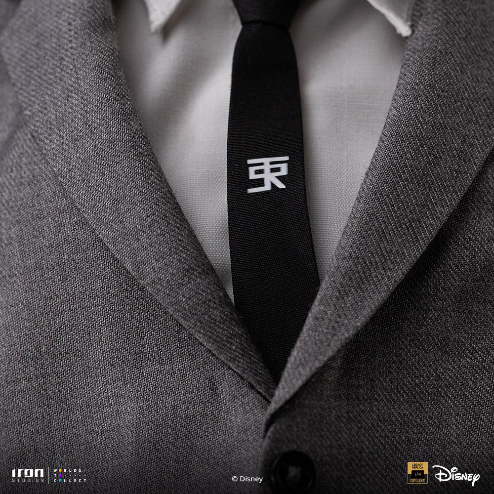 Iron Studios Walt Disney & Mickey Mouse Legacy Replica 1/4 statue - hand-painted detail view 9