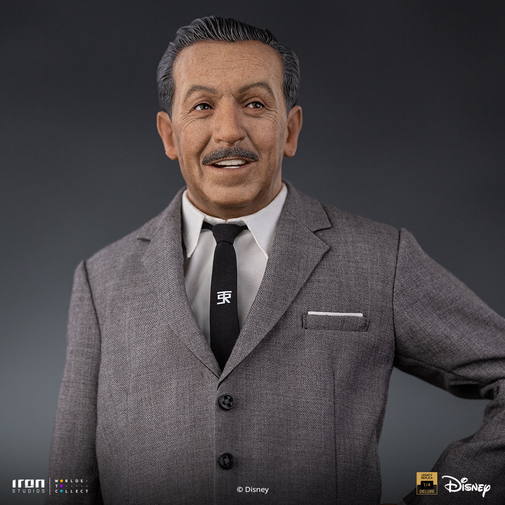 Iron Studios Walt Disney & Mickey Mouse Legacy Replica 1/4 statue - hand-painted detail view 13